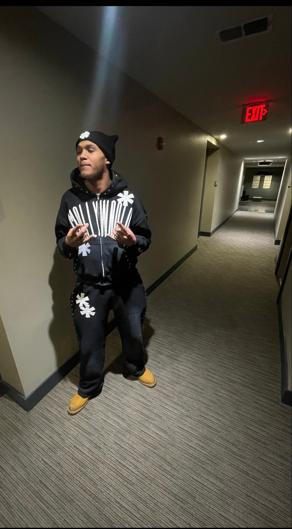 M0LLYW0RLD BLACK SWEATSUIT