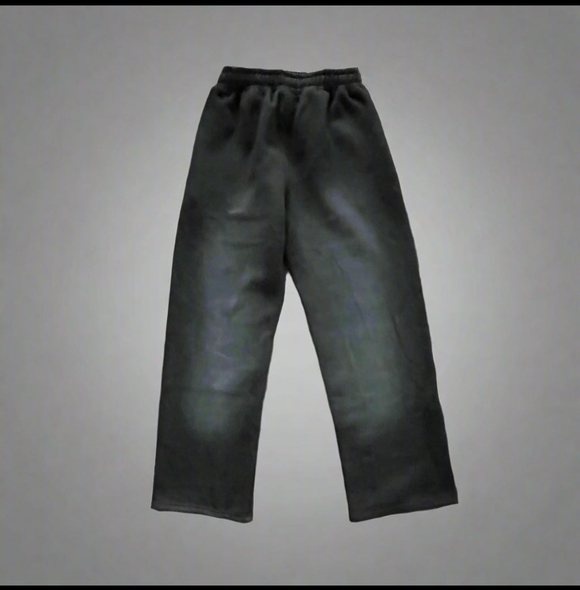 M0LLYW0RLD BLACK SWEATS