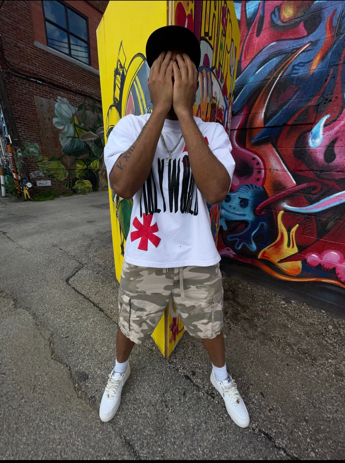 M0LLYW0RD WHITE TEE