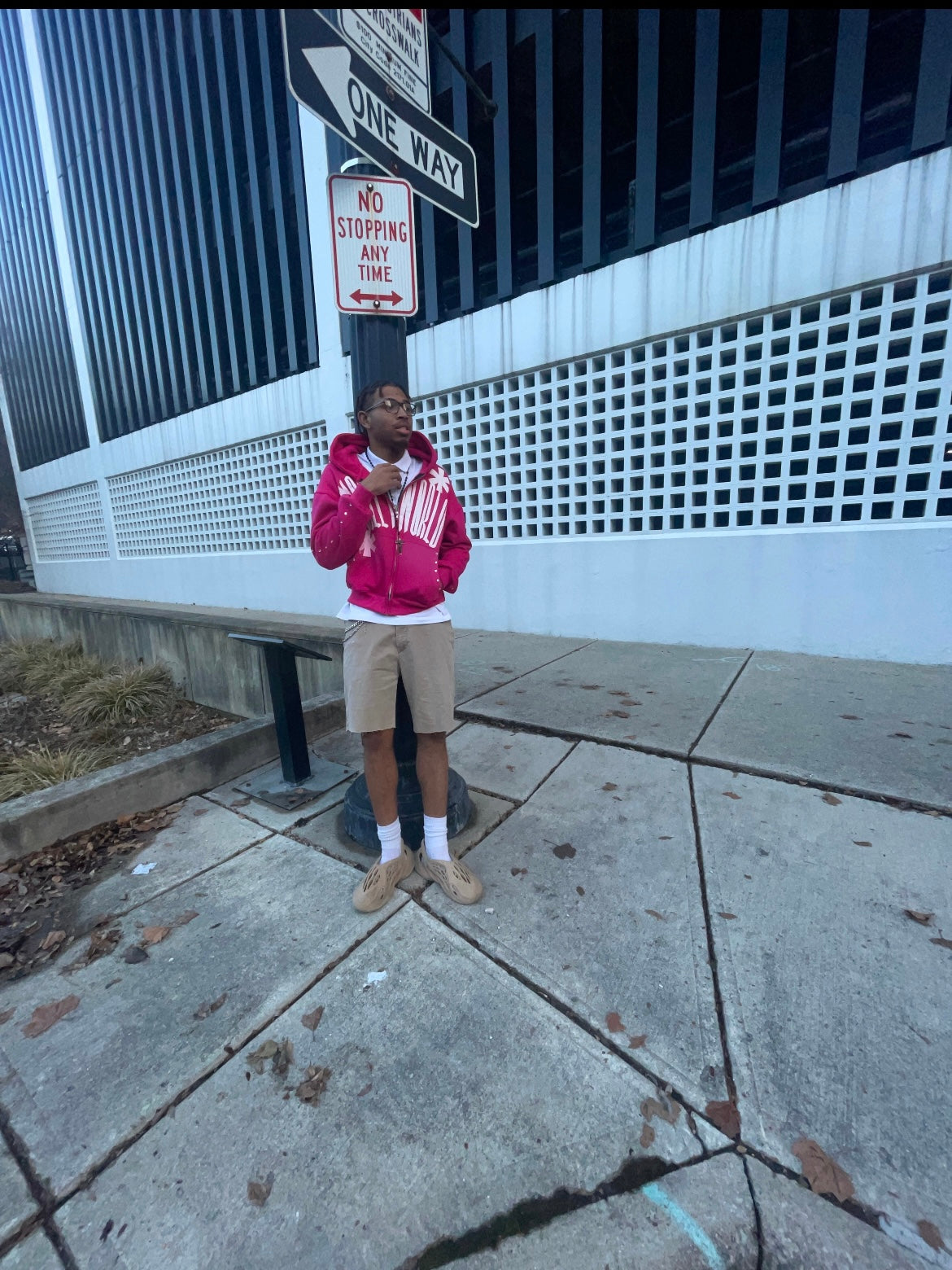 M0LLYW0RLD PINK ZIP-UP HOODIE
